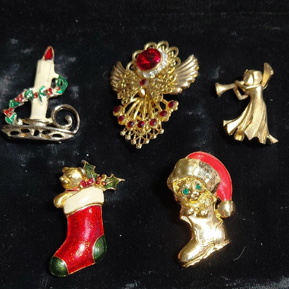 Vintage Holiday Brooch Set with Gold and Red Accents
